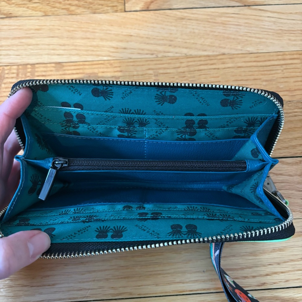 Min & Mon Francis green leather wallet with all over eyes embroidery - Picture 5 of 6